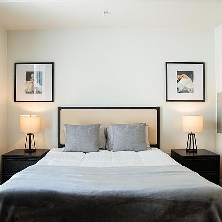 Luxury Apartment With The Hollywood Hills View Los Angeles Exterior photo
